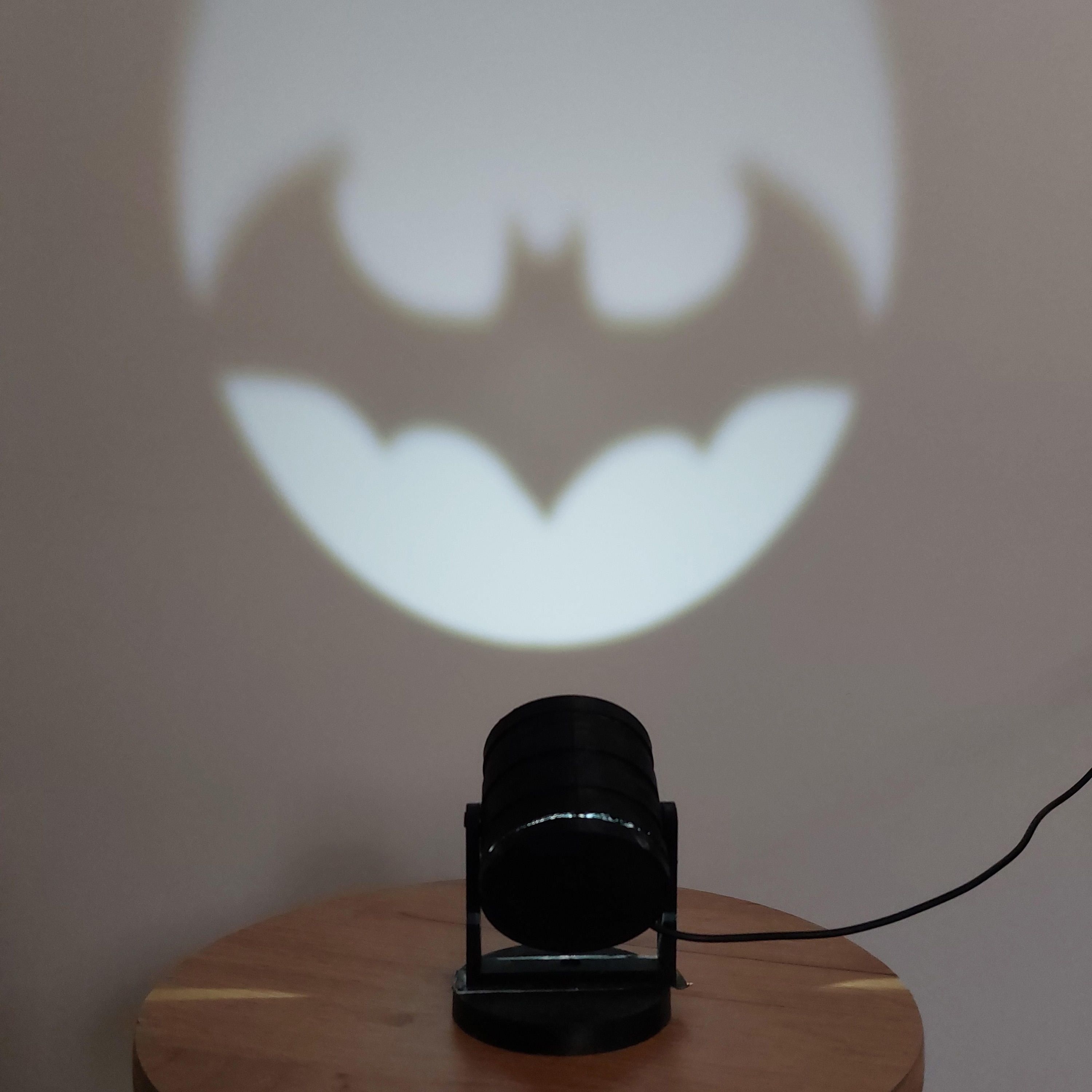 چراغ دکوری لوگو بتمن (bat light)
